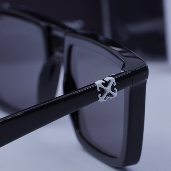 Off-White OERI13W STRATFORD 1007 Square Sunglasses – Black/Grey - Picture 8 of 9